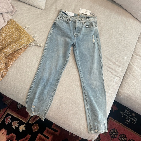 7 For All Mankind - NWT Edie Crop Straight High Waisted Jeans - Picture 4 of 9